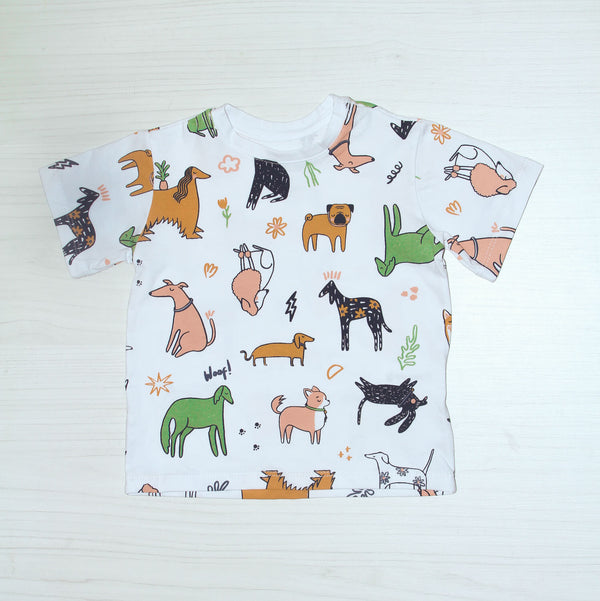 Camiseta manga corta estampado de perros