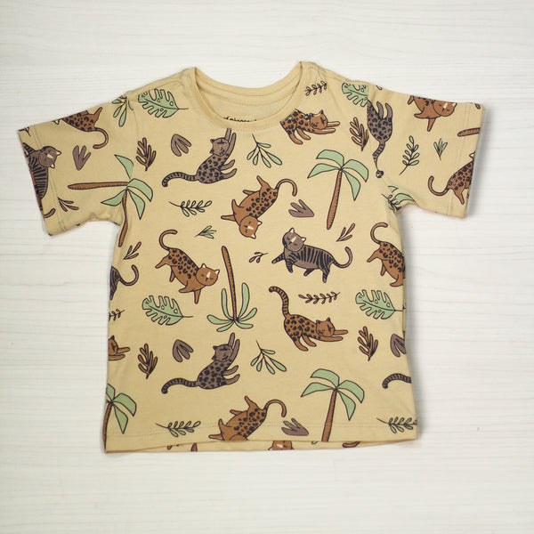 Camiseta manga corta estampado de gatos